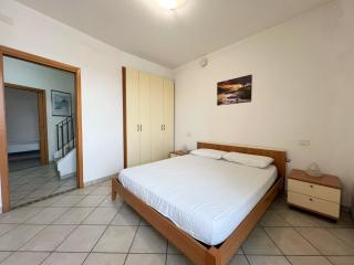 48 Trilocale vista mare - 6