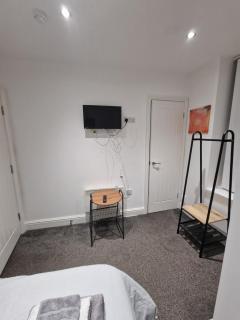 Beautiful Double Bedroom - Liverpool - 8