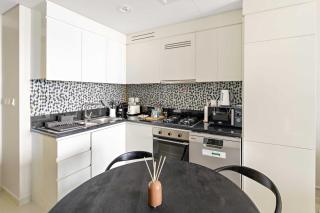 Silkhaus Spacious 2BR in Aykon City Near Safa Park - 1