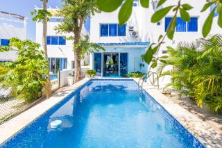 New Stylish 3BR Villa with Private Pool & Terrace - 0