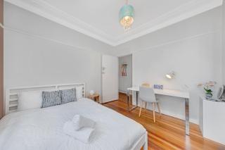Sans Souci 4-Bedroom Home Near Beach - Sydney - 8
