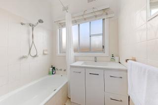 Sans Souci 4-Bedroom Home Near Beach - Sydney - 2