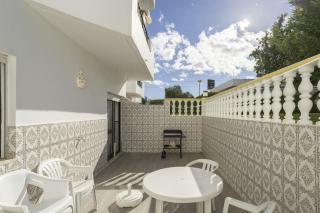 Areias de São João 2BR Apartment - Shared Pool & Terrace, by Hopstays - Albufeira - 5