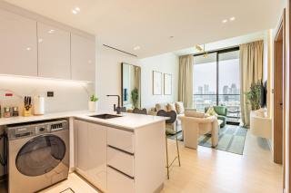 Scandinavian-Inspired Comfort - Designer's Pick - Full-size Pool - Heart of JVC - Brand New - 5