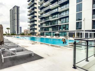 Scandinavian-Inspired Comfort - Designer's Pick - Full-size Pool - Heart of JVC - Brand New - 8