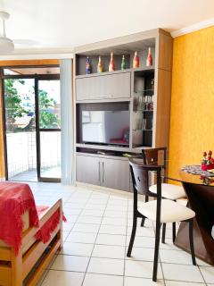 Apartamento de dois quartos para 6 pessoas em Canasvieiras a uma quadra da praia em área nobre - Florianópolis - 3