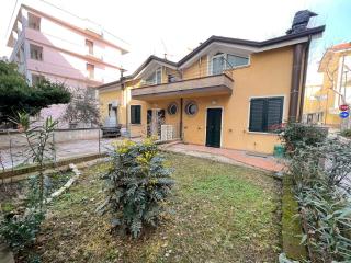 71 Villetta indipendente con giardino - 2