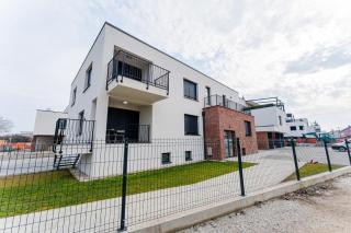 Flex SelfCheckIns 98 - Zagreb - 2 Bedrooms - Parking - Loggia - 6