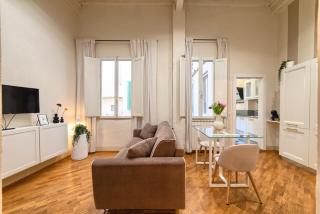 LOGGIA 17 Central APT - 7