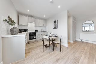 20min to Central London Modern Studio - New Southgate - 2