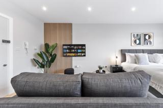 20min to Central London Modern Studio - New Southgate - 1
