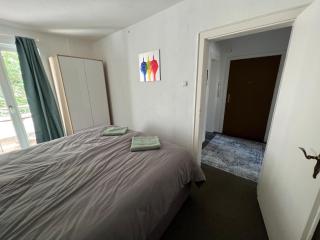 Wohnung mit Balkon am Rhein - Düsseldorf - 1