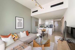 Silkhaus Cozy 1BR at Binghatti Corner in Heart of JVC - 5