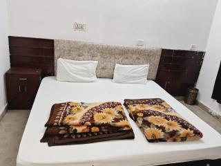 Uma Guest House - Lucknow - 6