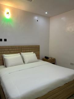 Chrispol hotel and suites - Agege - 5