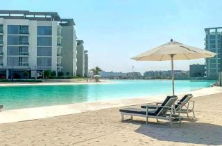 Luxury 1BR with Aquatic View, District One - 1