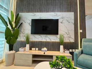 Dubai Palm Jumeirah - Free Infiniti Pool and Private Beach - 6