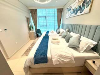 Dubai Palm Jumeirah - Free Infiniti Pool and Private Beach - 2