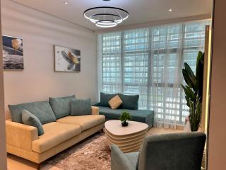 Dubai Palm Jumeirah - Free Infiniti Pool and Private Beach - 4