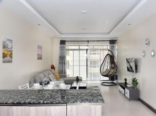 Spacious Condo WITH View, GYM & POOL - Kilimani - 3