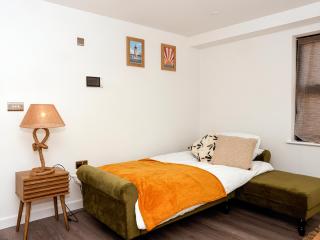 Stylish Seaside Stay - Spacious Ramsgate Apartment - New Build, Underfloor Heating, Perfect Location - 2