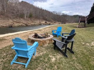 Riverbend Retreat - 5