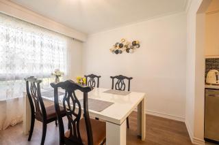 GLOBALSTAY Cozy 4 Bedroom House - 2