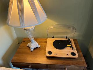 Honeybee Cottage, with a log fire & a hot tub. - 9