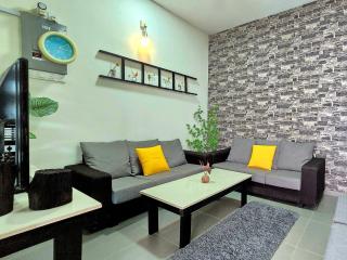 1813 HOME STAY 8 Roon 6 Bath 5MINUTE TO LEANING TOWER - Teluk Intan - 0