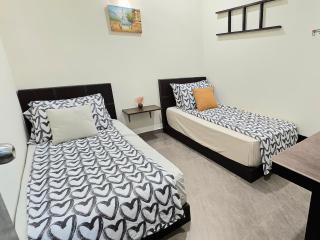 1813 HOME STAY 8 Roon 6 Bath 5MINUTE TO LEANING TOWER - Teluk Intan - 6
