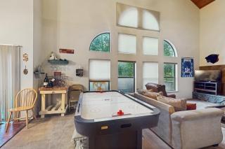 Bearfoot Getaway - 1