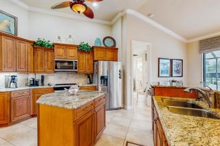 Elegance on the Canal - Cape Coral - 4