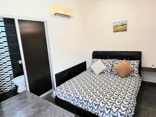 1813 HOME STAY 8 Roon 6 Bath 5MINUTE TO LEANING TOWER - Teluk Intan - 3
