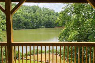 Lodge on Mirror Lake - Lake Lure - 7