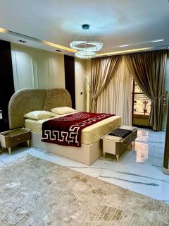 Premium 3BR Stay - Perfect for Business & Leisure - 8