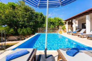 Villa Maro Large Private Pool AC WiFi - 1