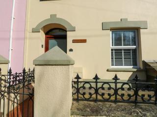 Stones Throw - Tenby - 8