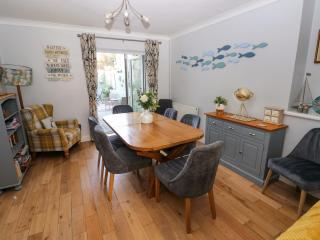 Stones Throw - Tenby - 3