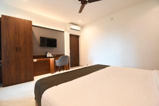Hotel The Code Exclusive - Bhubaneshwar - 4