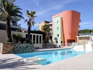 ROOFTOP -Vue port, 4 pers, climatisé, terrasse, jaccuzi, parking - Antibes - 7