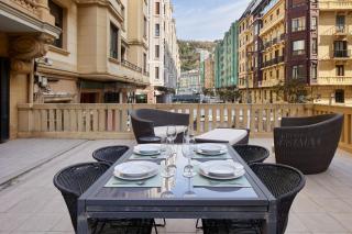 The Rentals Collection - Aura - 6