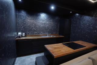 Nero Suite Sleeps Fourteen - Manchester - 3