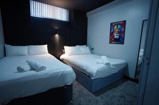 Nero Suite Sleeps Fourteen - Manchester - 1