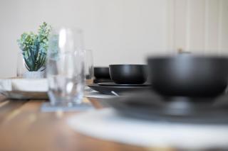 Lovely Home for Contractors & Business with Free Parking and Fast WI-FI - Lincoln - 1