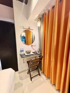 Studio 105 Bhamala House, Near Boojee cafe, Kantwadi, Bandra West - Mumbai - 5