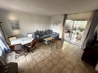 Spacious House with Large Terrace & Traditional Barbecue - Bormes-les-Mimosas - 9