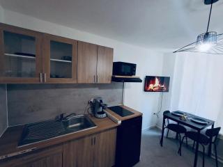 Meneau 2- Center-Wifi- Connected TV - 0