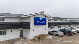 Willow Inn Suites - Eau Claire - 7