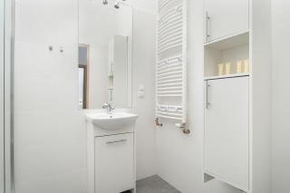 Eleganckie i Stylowe Apartamenty Niedaleko Rynku w Poznaniu by Noclegi Renters - Poznań - 4