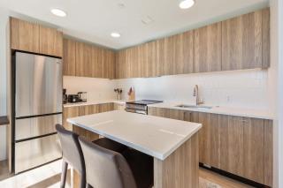 Lux Apt with Sky Terrace and Gym - 6